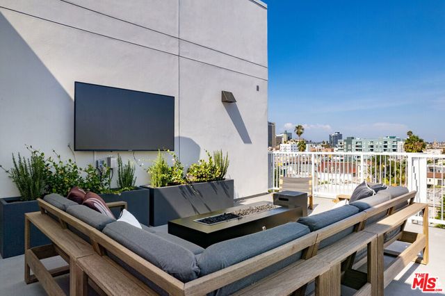 839 S Fedora Street 311, Los Angeles, CA 90005