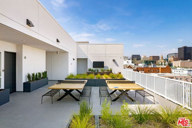 839 S Fedora Street 311, Los Angeles, CA 90005