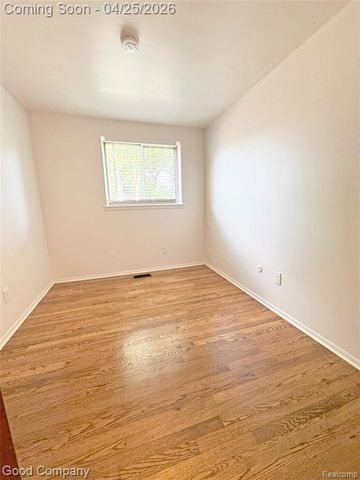 1013 Lawndale Drive, Royal Oak, MI 48067