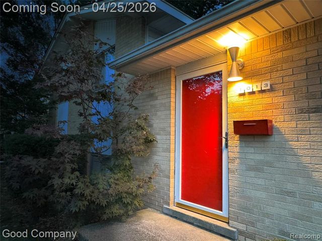 1013 Lawndale Drive, Royal Oak, MI 48067