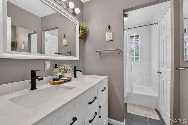 12011 Wesford Drive, Maryland Heights, MO 63043