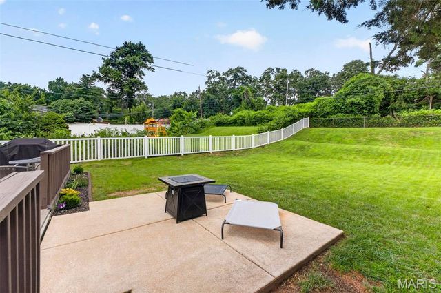 12011 Wesford Drive, Maryland Heights, MO 63043