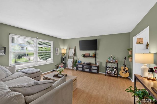 12011 Wesford Drive, Maryland Heights, MO 63043