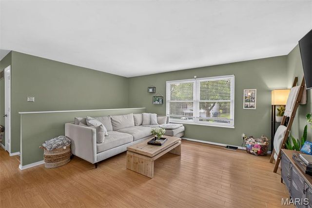12011 Wesford Drive, Maryland Heights, MO 63043
