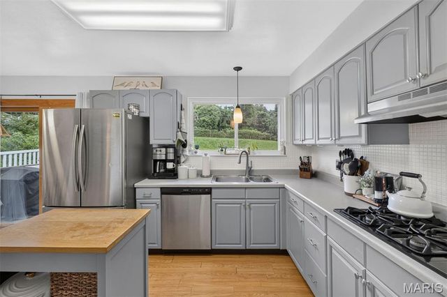 12011 Wesford Drive, Maryland Heights, MO 63043