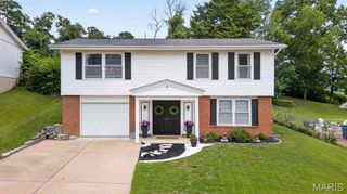 12011 Wesford Drive, Maryland Heights, MO 63043