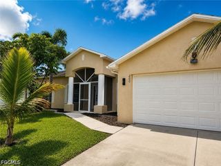 200 NW 7th TER, Cape Coral, FL 33993