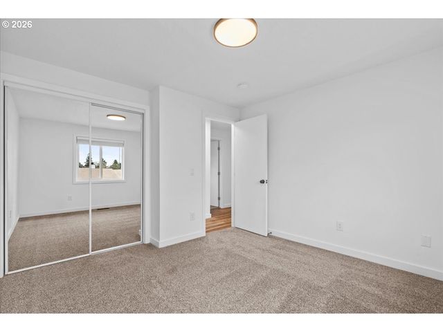 404 Sw RIVERVIEW Ave, Gresham, OR 97080