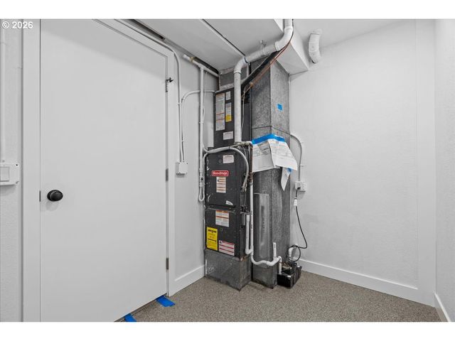 404 Sw RIVERVIEW Ave, Gresham, OR 97080