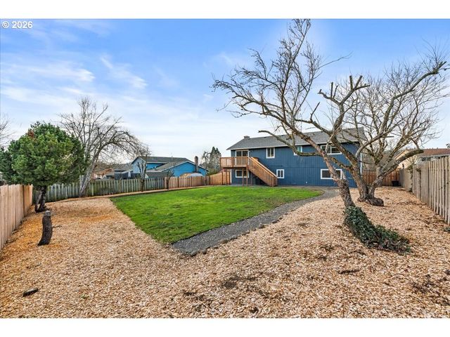 404 Sw RIVERVIEW Ave, Gresham, OR 97080