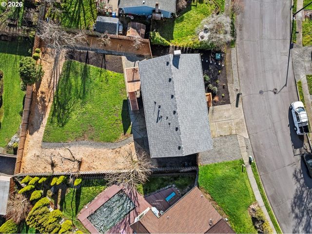 404 Sw RIVERVIEW Ave, Gresham, OR 97080