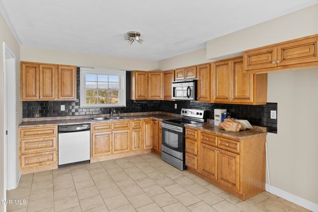 245 Phillipi Road, Mohawk, TN 37810