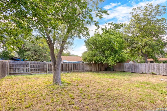 7254 FLAMING FOREST ST, San Antonio, TX 78250