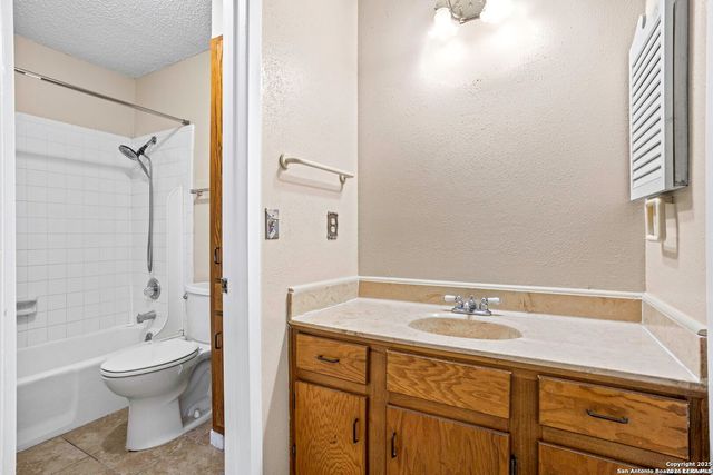 7254 FLAMING FOREST ST, San Antonio, TX 78250