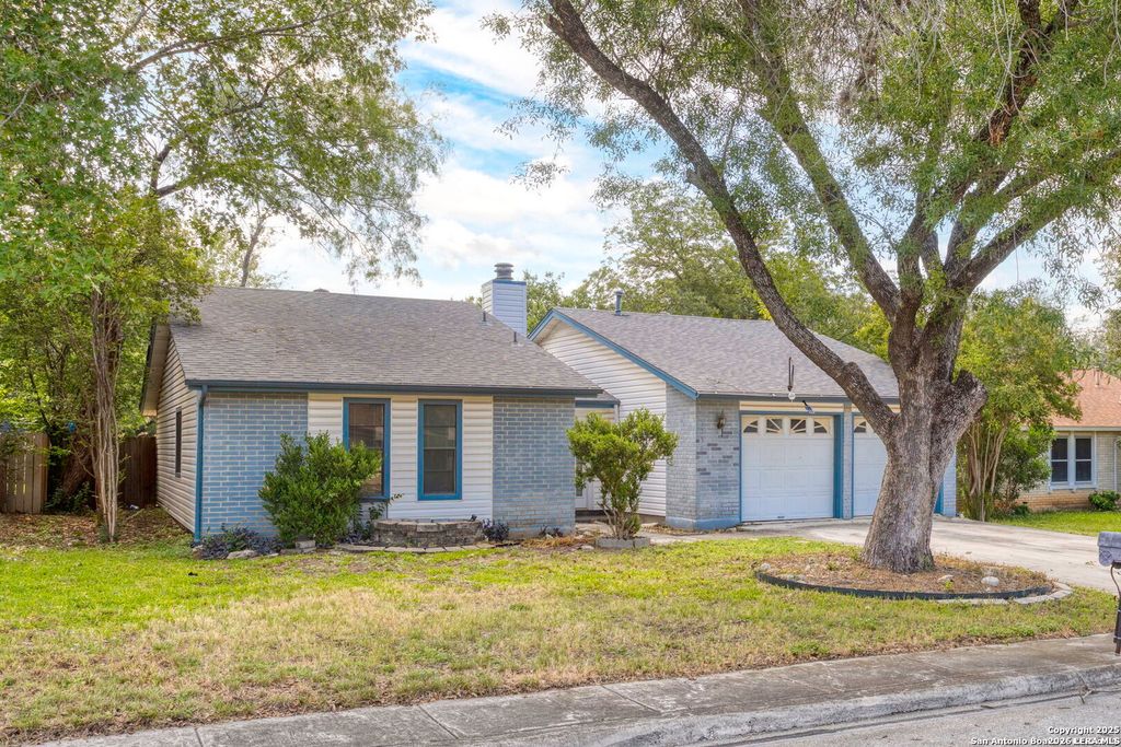 7254 FLAMING FOREST ST, San Antonio, TX 78250