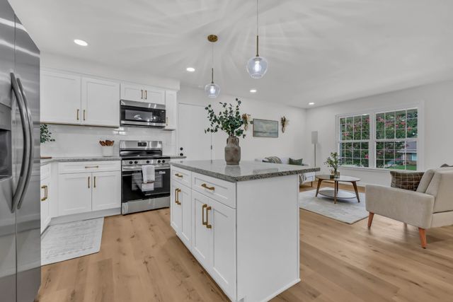 523 Linda Ln, Clarksville, TN 37042