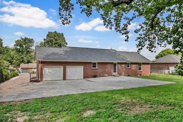 523 Linda Ln, Clarksville, TN 37042