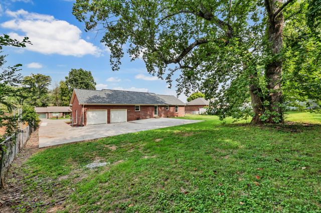 523 Linda Ln, Clarksville, TN 37042