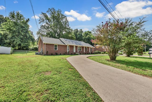 523 Linda Ln, Clarksville, TN 37042