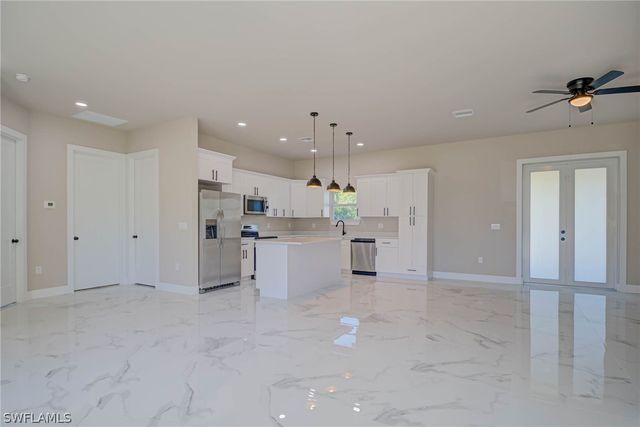 2023 Robert AVE, Alva, FL 33920