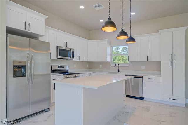 2023 Robert AVE, Alva, FL 33920