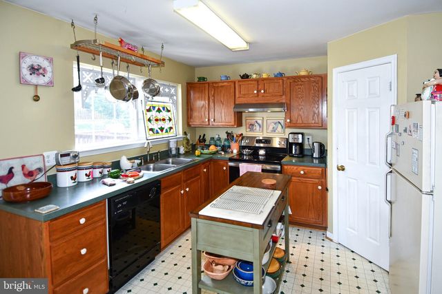 9411 WILCOXEN DR, Manassas Park, VA 20111