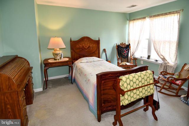 9411 WILCOXEN DR, Manassas Park, VA 20111