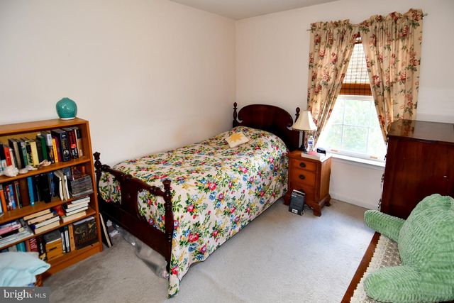 9411 WILCOXEN DR, Manassas Park, VA 20111