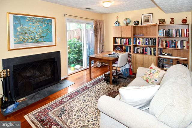 9411 WILCOXEN DR, Manassas Park, VA 20111