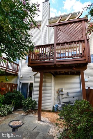 9411 WILCOXEN DR, Manassas Park, VA 20111