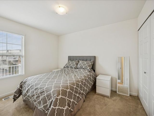 964 Station Boulevard, Aurora, IL 60504