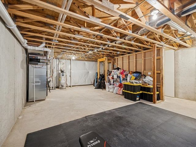 964 Station Boulevard, Aurora, IL 60504