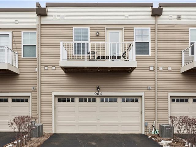 964 Station Boulevard, Aurora, IL 60504