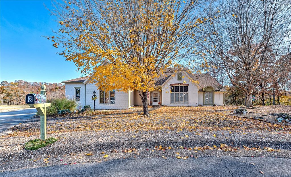 3 Scotsdale Way, Bella Vista, AR 72715