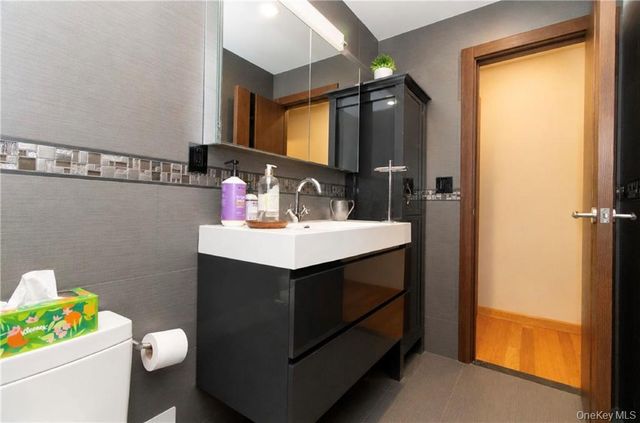 711 Montauk Court 2H, Brooklyn, NY 11235