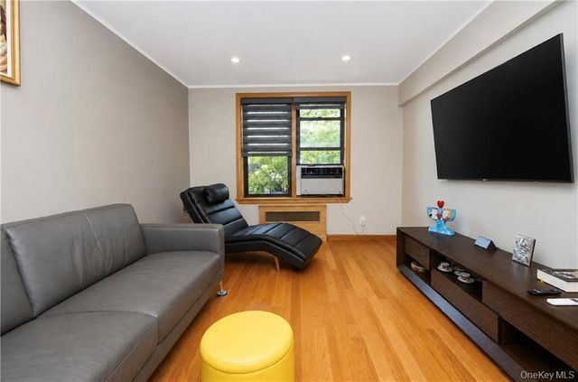 711 Montauk Court 2H, Brooklyn, NY 11235