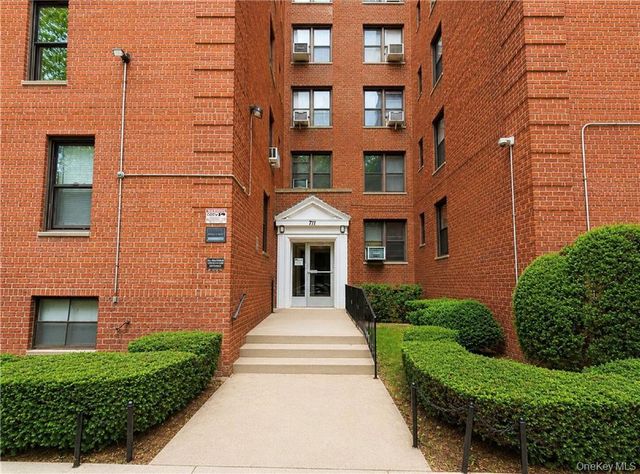 711 Montauk Court 2H, Brooklyn, NY 11235