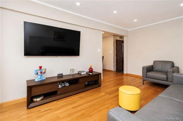 711 Montauk Court 2H, Brooklyn, NY 11235