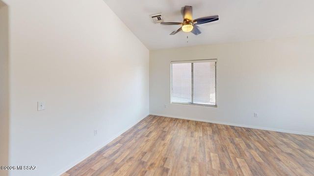 9029 S Cedarbrook Lane, Tucson, AZ 85756