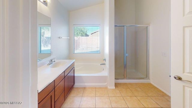 9029 S Cedarbrook Lane, Tucson, AZ 85756