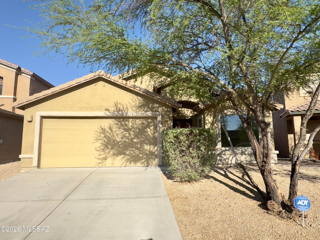 9029 S Cedarbrook Lane, Tucson, AZ 85756