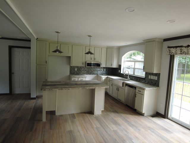 251 Briarwood Drive, Bedford, IN 47421