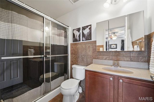 12195 McKelvey Place Drive, Bridgeton, MO 63044