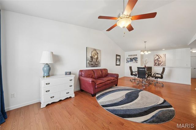 12195 McKelvey Place Drive, Bridgeton, MO 63044