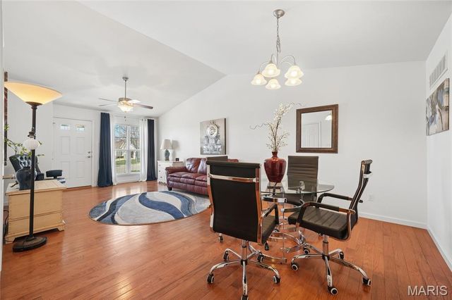 12195 McKelvey Place Drive, Bridgeton, MO 63044