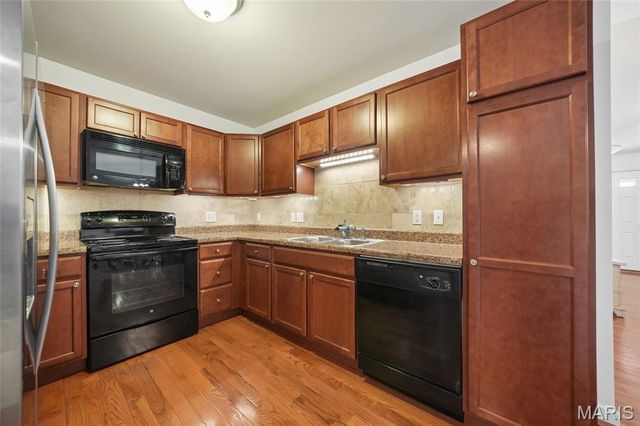 12195 McKelvey Place Drive, Bridgeton, MO 63044