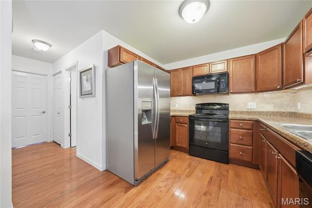 12195 McKelvey Place Drive, Bridgeton, MO 63044