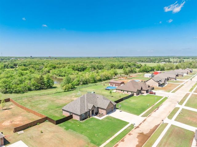 12858 Meadow Ridge, Shawnee, OK 74804