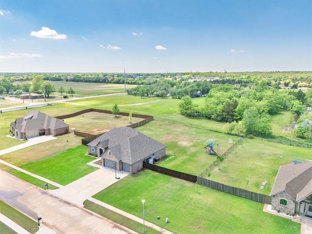 12858 Meadow Ridge, Shawnee, OK 74804