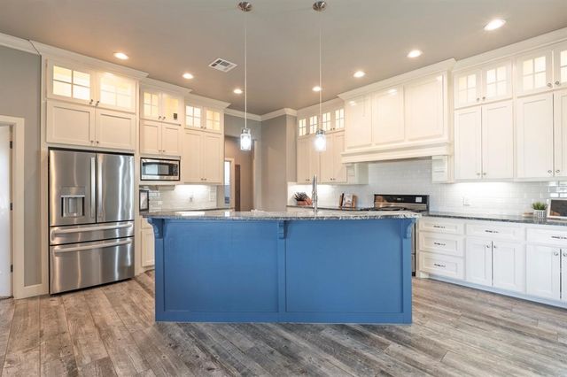 12858 Meadow Ridge, Shawnee, OK 74804